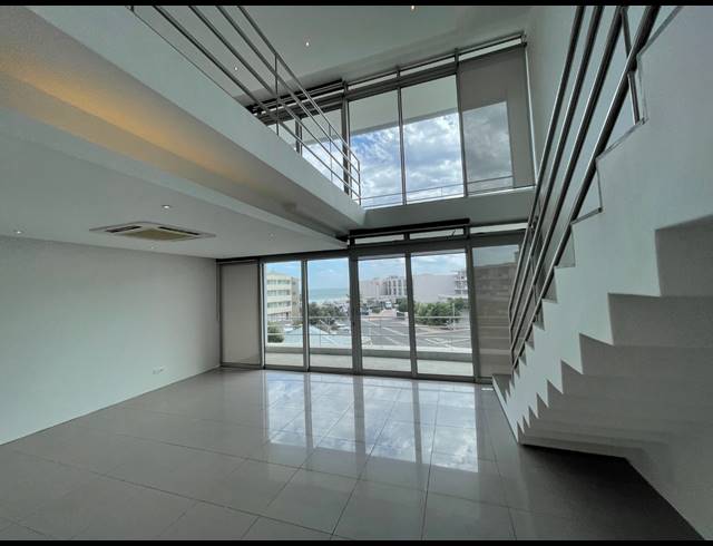 840M² BUILDING TO LET IN LAGOON BEACH